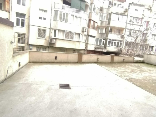 Дава се под наем Гараж / Паркомясто в Варна, Окръжна болница - 20 кв.м за 89.76 € - Снимка #1