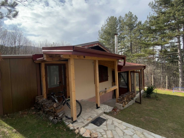 Дава се под наем Къща в с. Руен, Област Пловдив - 80 кв.м за 84.66 € - Снимка #1