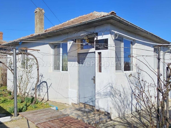 Къща в с. Дюлево, Област Бургас - 135 кв.м за 397 €/кв.м - Снимка #1