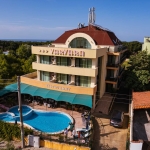 Хотел в Бургас, Възраждане - 2000 кв.м за 447 €/кв.м - Снимка #1