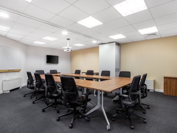 Дава се под наем Офис в София, Център - 20 кв.м за 693.09 € - Снимка #1