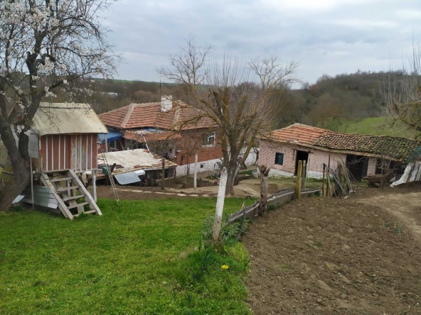 Къща в с. Зорница, Област Бургас - 100 кв.м за 406 €/кв.м - Снимка #1