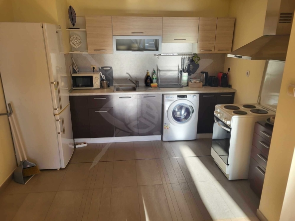 Дава се под наем Двустаен апартамент в Варна, Чайка - 84 кв.м за 747.66 € - Снимка #1