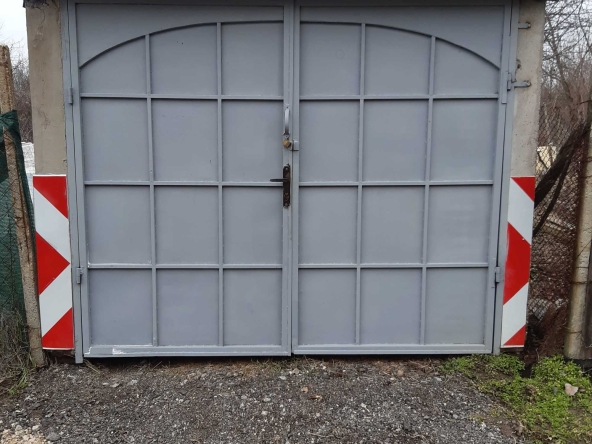 Гараж / Паркомясто в Видин, Акджамия - 12 кв.м за 0 €/кв.м - Снимка #1