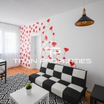 Дава се под наем Тристаен апартамент в София, Борово - 90 кв.м за 698.19 € - Снимка #1