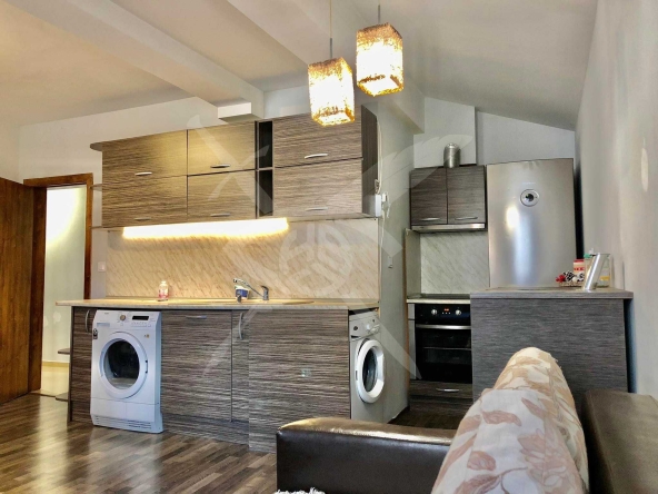 Тристаен апартамент в Варна, Възраждане 1 - 81 кв.м за 1164 €/кв.м - Снимка #1