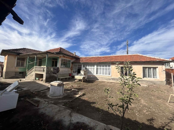 Къща в с. Ръжево Конаре, Област Пловдив - 120 кв.м за 213 €/кв.м - Снимка #1