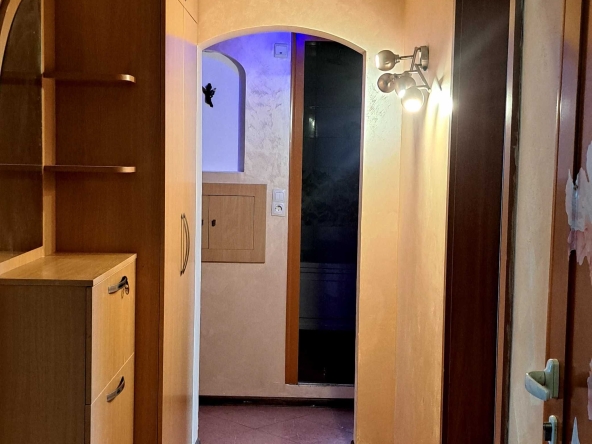 Дава се под наем Четиристаен апартамент в Варна, Възраждане 2 - 97 кв.м за 648.21 € - Снимка #1