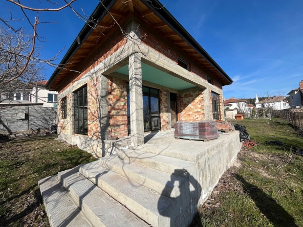 Къща в с. Долно изворово, Област Стара Загора - 100 кв.м за 1097 €/кв.м - Снимка #1