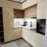 Дава се под наем Тристаен апартамент в Варна, Бриз - 93 кв.м за 1994.61 € - Снимка #1