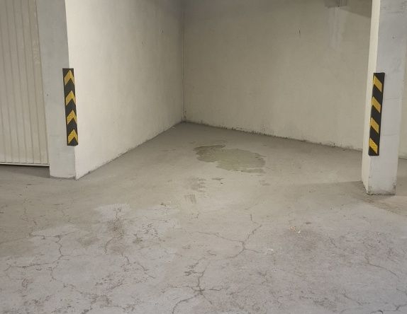 Дава се под наем Гараж / Паркомясто в София, Зона Б-18 - 10 кв.м за 49.47 € - Снимка #1