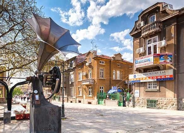 Етаж от къща в Бургас, Пристанище Бургас - 25 кв.м за 2040 €/кв.м - Снимка #1