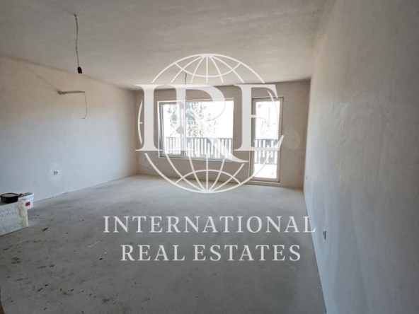 Тристаен апартамент в Варна, Централна поща - 126 кв.м за 1012 €/кв.м - Снимка #1