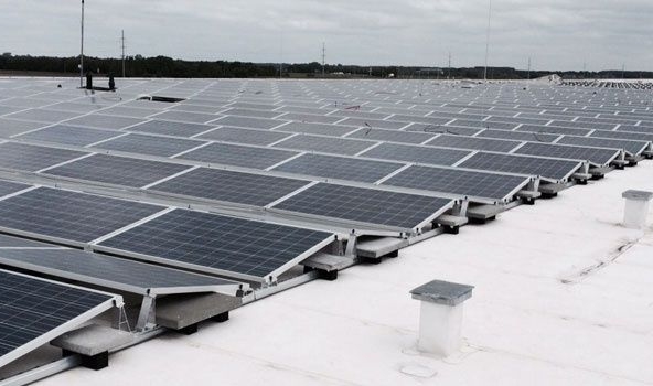 Промишлена сграда в Момчилград - 30000 кв.м за 3 €/кв.м - Снимка #1