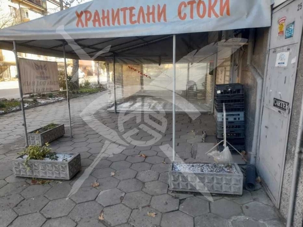 Дава се под наем Магазин в Асеновград - 52 кв.м за 159.12 € - Снимка #1