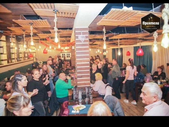 Дава се под наем Заведение в Добрич, Дружба 1 - 460 кв.м за 25.5 € - Снимка #1