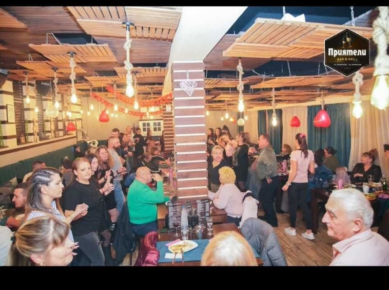 Дава се под наем Заведение в Добрич, Дружба 1 - 460 кв.м за 25.5 € - Снимка #1