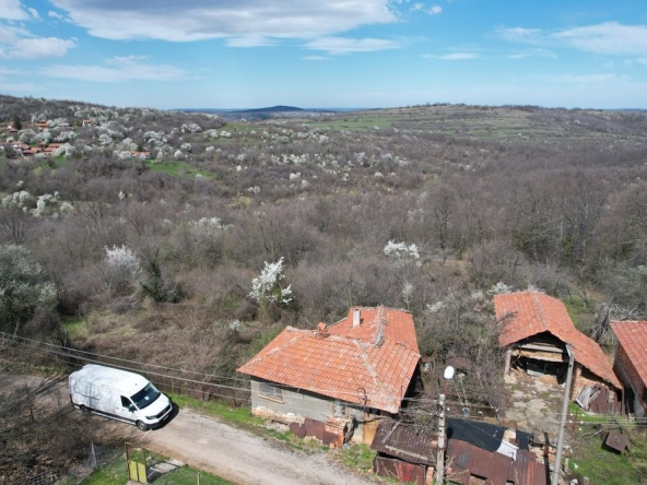Къща в с. Дъбрава, Област Ловеч - 148 кв.м за 92 €/кв.м - Снимка #1