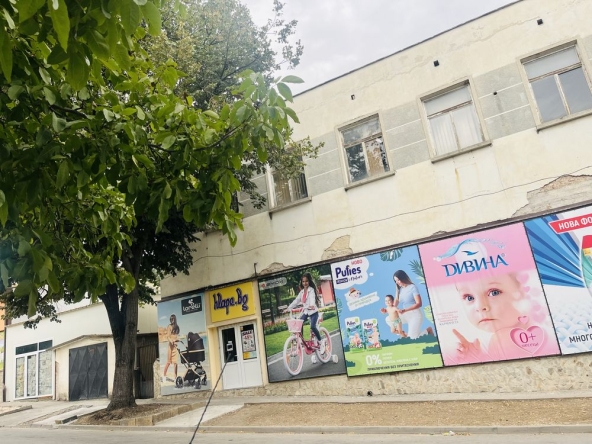 Дава се под наем Магазин в Кнежа - 252 кв.м за 306 € - Снимка #1