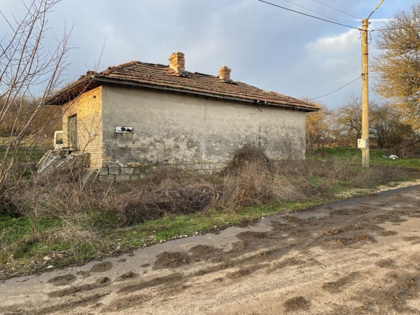 Къща в с. Хърсово, Област Шумен - 75 кв.м за 85 €/кв.м - Снимка #1