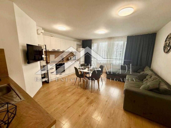 Тристаен апартамент в Варна, Колхозен пазар - 82 кв.м за 1399 €/кв.м - Снимка #1
