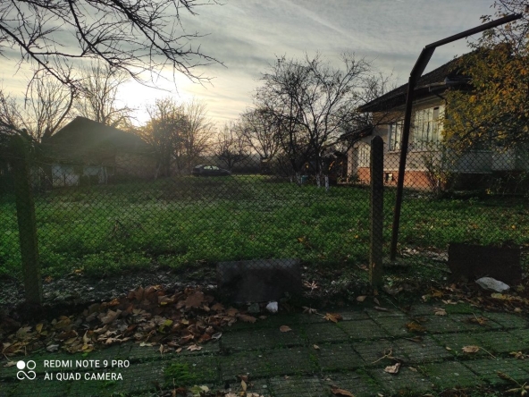 Къща в с. Сребърна, Област Силистра - 1500 кв.м за 12 €/кв.м - Снимка #1