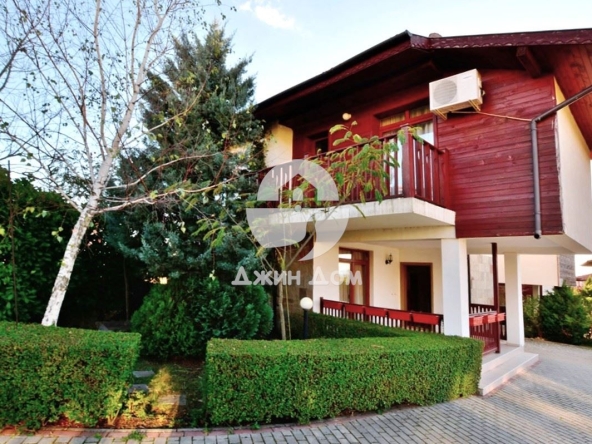 Къща в с. Кошарица, Област Бургас - 100 кв.м за 1122 €/кв.м - Снимка #1