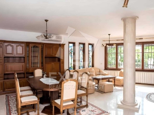 Дава се под наем Къща в Варна, м-т Евксиноград - 250 кв.м за 1495.83 € - Снимка #1