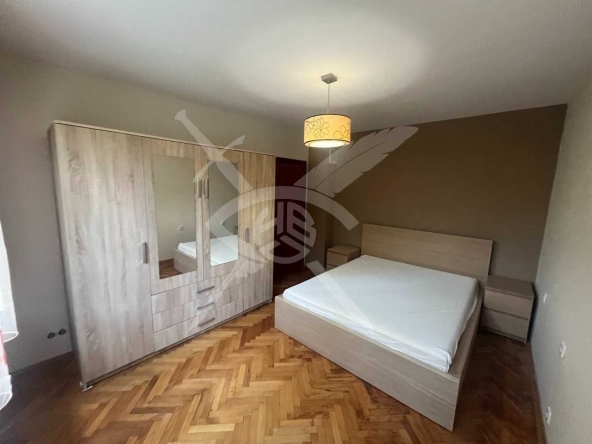 Дава се под наем Тристаен апартамент в София, Хиподрума - 95 кв.м за 747.66 € - Снимка #1