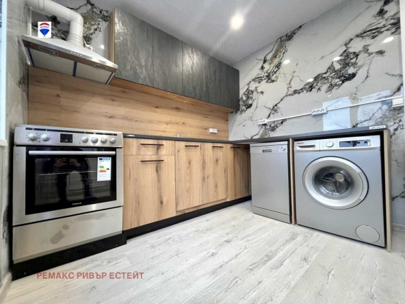 Тристаен апартамент в Русе, Родина 3 - 92 кв.м за 720 €/кв.м - Снимка #1