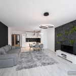 Дава се под наем Четиристаен апартамент в Варна, Бриз - 165 кв.м за 1495.83 € - Снимка #1