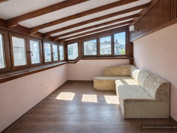 Дава се под наем Четиристаен апартамент в Варна, Зимно кино Тракия - 120 кв.м за 668.1 € - Снимка #1