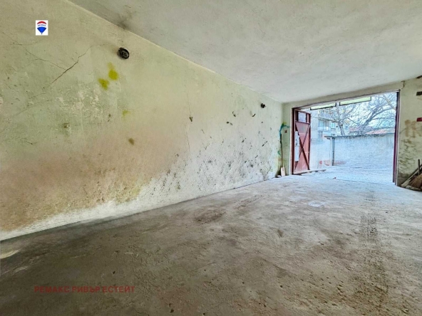 Гараж / Паркомясто в Русе, Родина 1 - 24 кв.м за 635 €/кв.м - Снимка #1