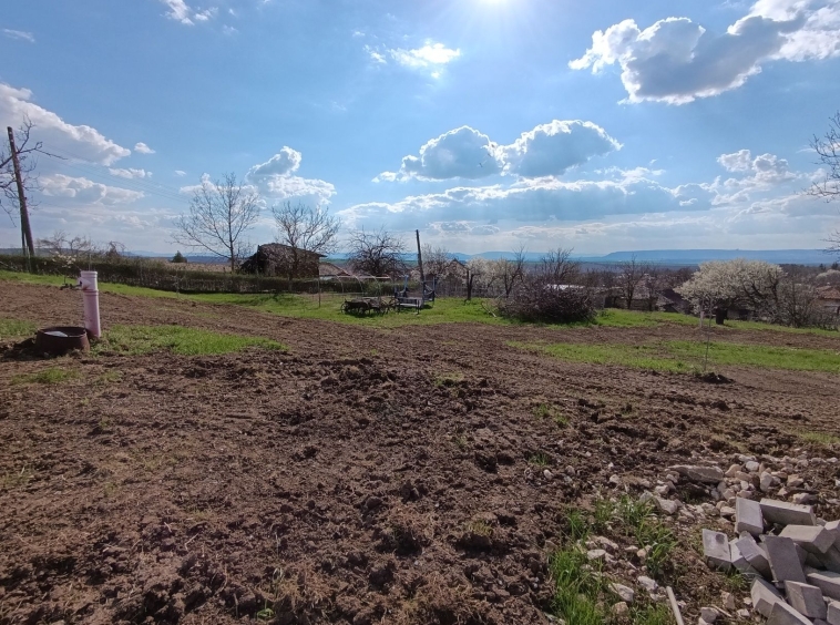 Парцел в Шумен, Херсон - 809 кв.м за 19 €/кв.м - Снимка #1