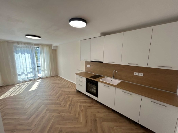 Тристаен апартамент в Варна, Възраждане 2 - 80 кв.м за 1019 €/кв.м - Снимка #1