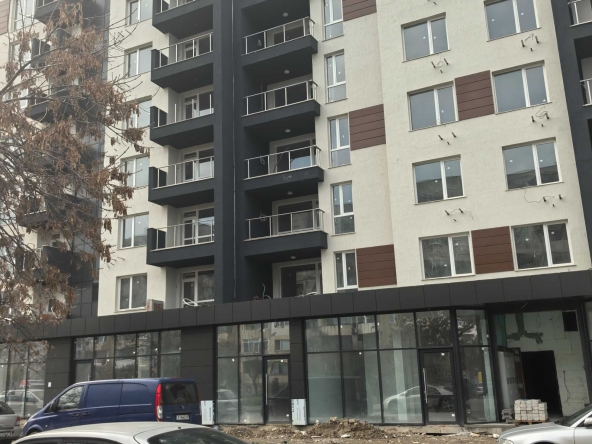 Тристаен апартамент в Пловдив, Изгрев - 101 кв.м за 697 €/кв.м - Снимка #1