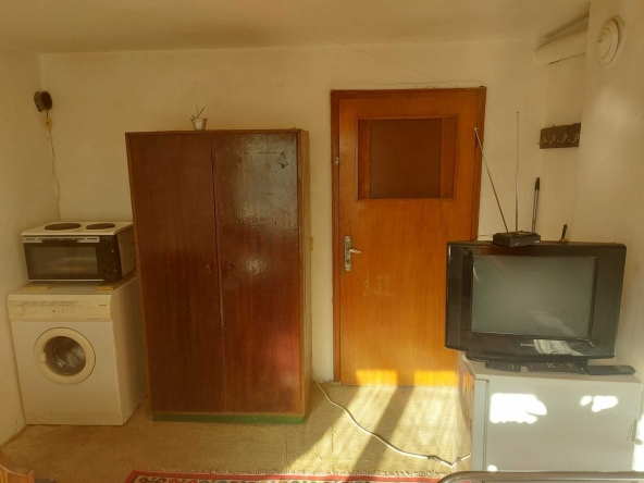 Дава се под наем  в Велико Търново, Варуша - 16 кв.м за 102 € - Снимка #1