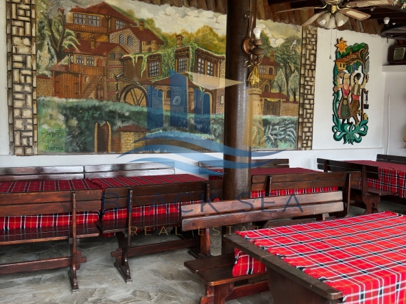 Заведение в с. Здравец, Област Варна - 460 кв.м за 266 €/кв.м - Снимка #1