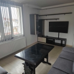 Дава се под наем Тристаен апартамент в Разград, Център - 73 кв.м за 298.86 € - Снимка #1