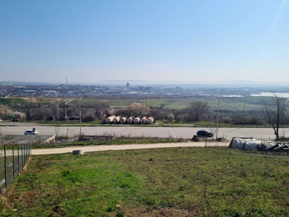 Парцел в Шумен, м-т Сакарка - 731 кв.м за 49 €/кв.м - Снимка #1