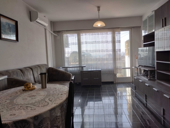 Дава се под наем Тристаен апартамент в Варна, Базар Левски - 70 кв.м за 428.91 € - Снимка #1