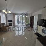 Дава се под наем Двустаен апартамент в Пловдив, Център - 75 кв.м за 561 € - Снимка #1