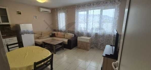 Дава се под наем Двустаен апартамент в Варна, Левски - 46 кв.м за 448.8 € - Снимка #1