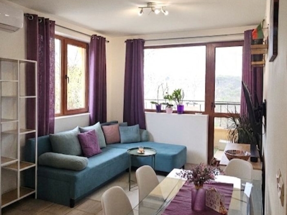 Дава се под наем Двустаен апартамент в Варна, м-т Зеленика - 57 кв.м за 398.82 € - Снимка #1