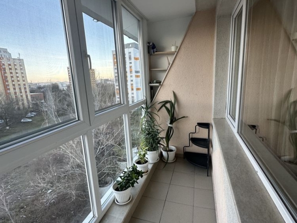 Дава се под наем Двустаен апартамент в София, Студентски град - 75 кв.м за 739.5 € - Снимка #1