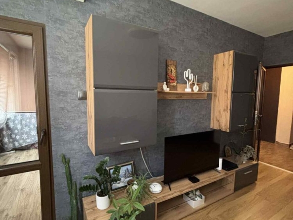 Двустаен апартамент в Радомир - 56 кв.м за 501 €/кв.м - Снимка #1