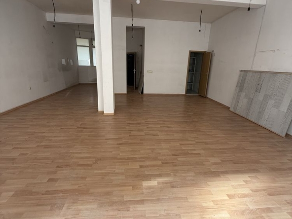 Дава се под наем Магазин в Варна, Трошево - 125 кв.м за 747.66 € - Снимка #1