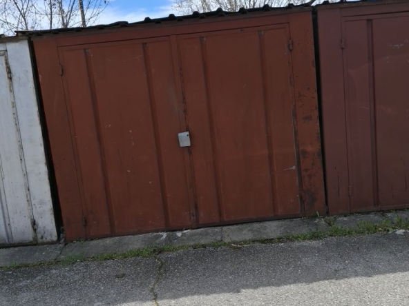 Гараж / Паркомясто в Търговище, Запад 2 - 15 кв.м за 170 €/кв.м - Снимка #1