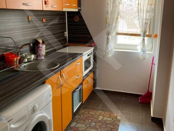 Едностаен апартамент в Варна, Колхозен пазар - 35 кв.м за 1924 €/кв.м - Снимка #1