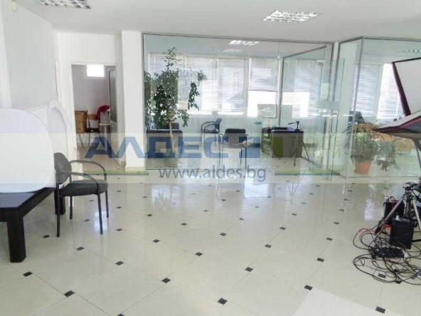 Дава се под наем Офис в София, Свобода - 180 кв.м за 777.75 € - Снимка #1